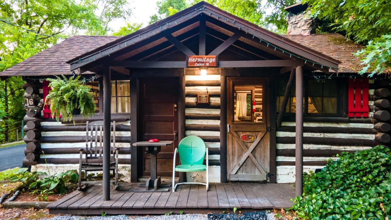 Log Cabin Motor Court Asheville Esterno foto