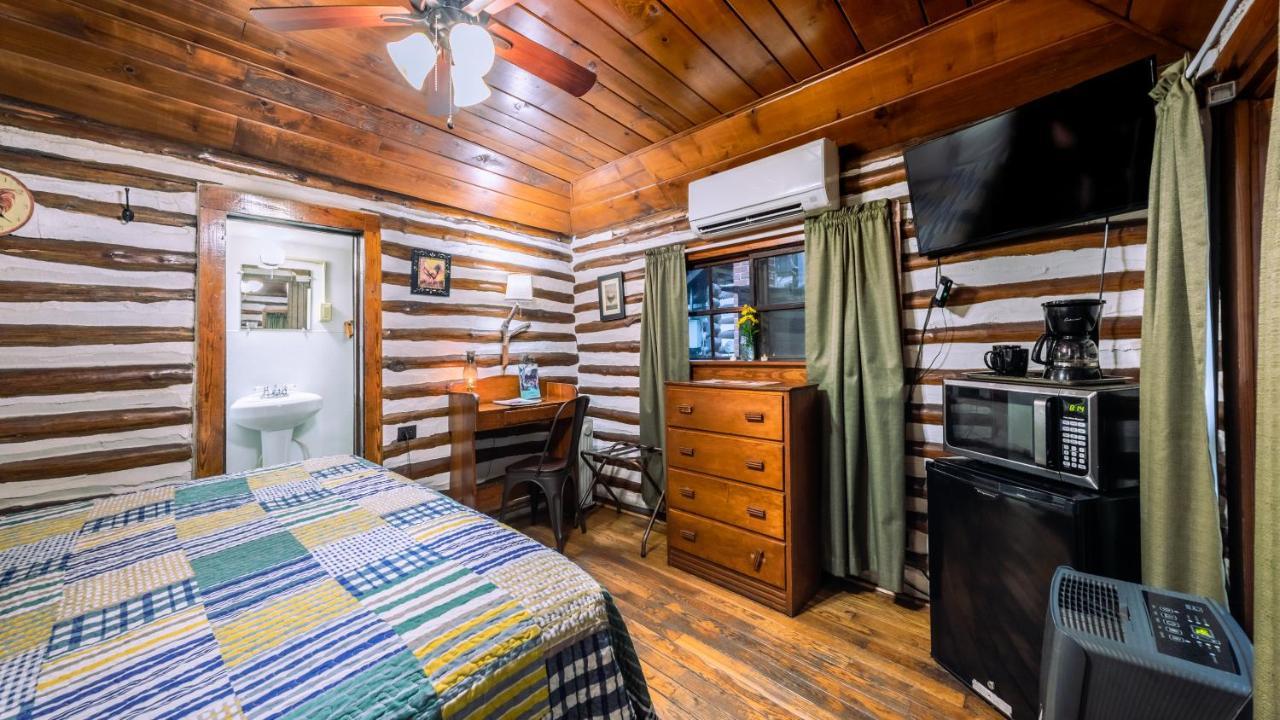 Log Cabin Motor Court Asheville Esterno foto