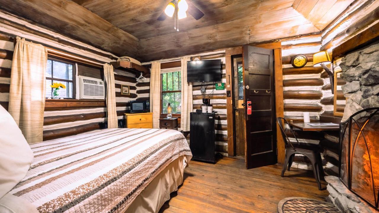 Log Cabin Motor Court Asheville Esterno foto