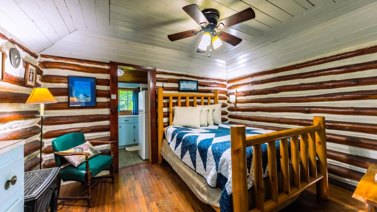 Log Cabin Motor Court Asheville Esterno foto