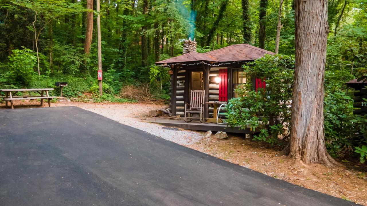 Log Cabin Motor Court Asheville Esterno foto